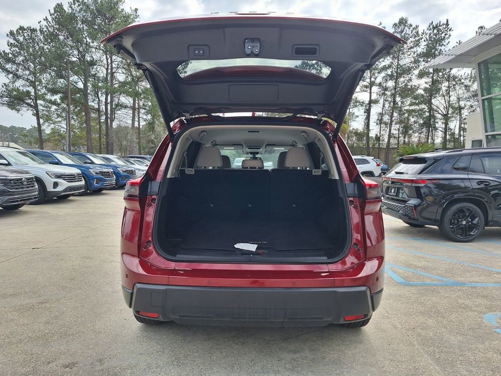 Used 2025 Nissan Rogue SV image 26