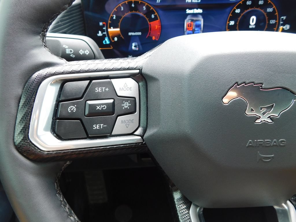 Used 2025 Ford Mustang Coupe RWD image 22