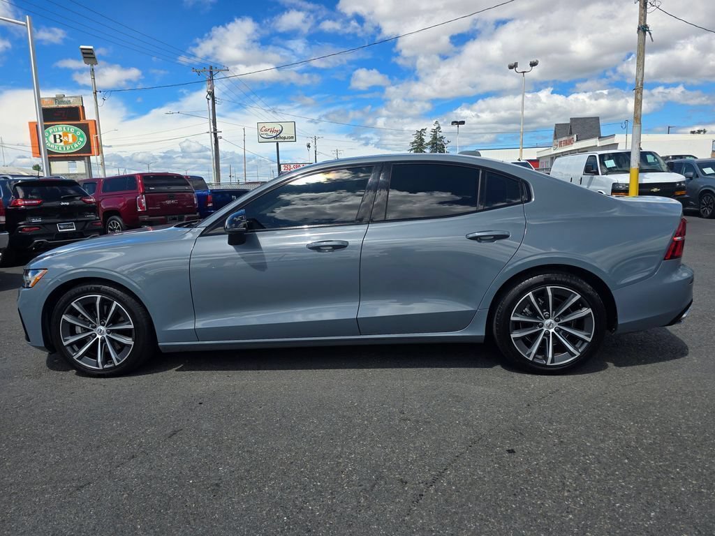 Used 2022 Volvo S60 B5 Momentum w/ Advanced Package FWD image 9