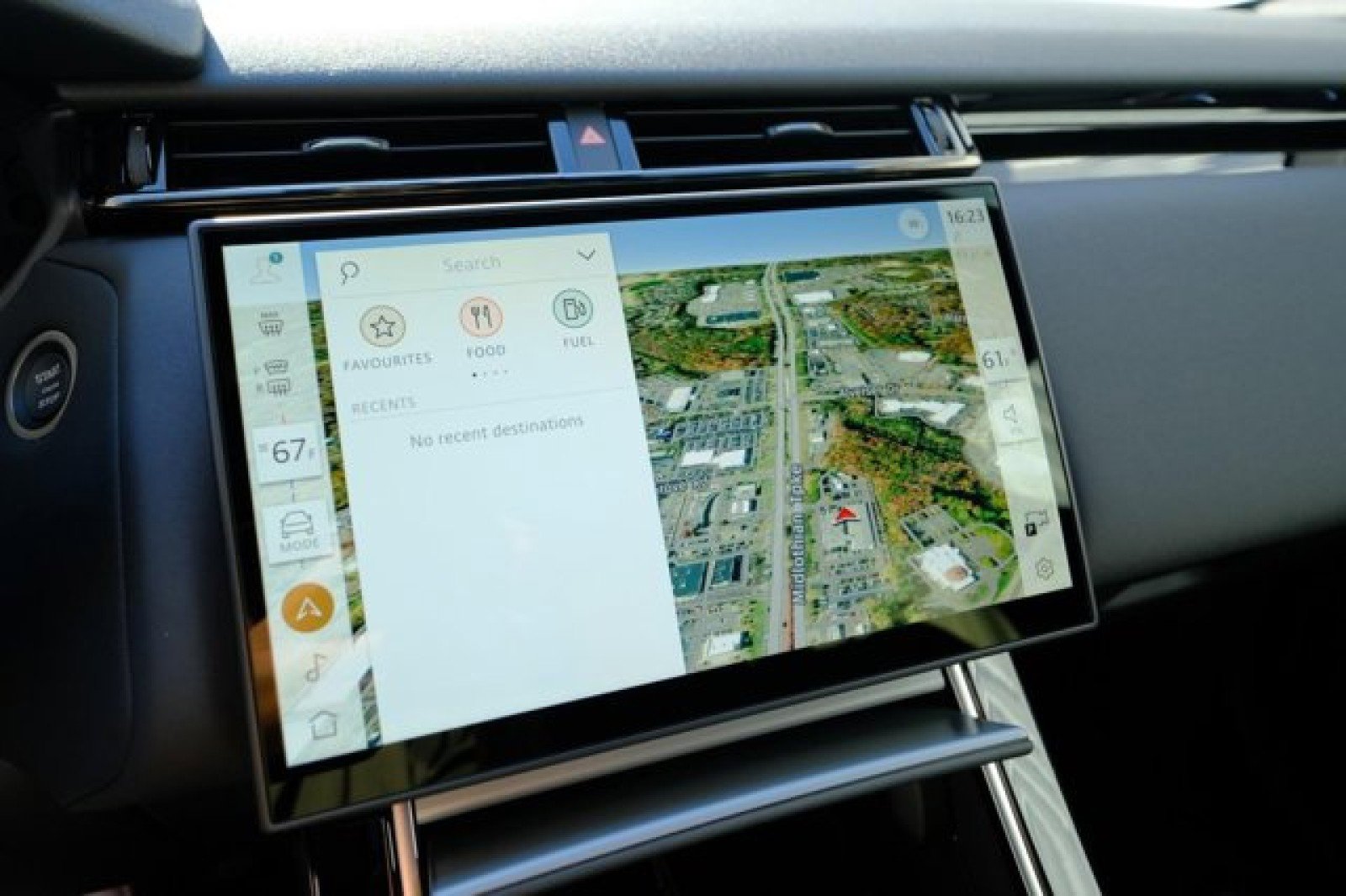 New 2025 Land Rover Range Rover Velar S image 23