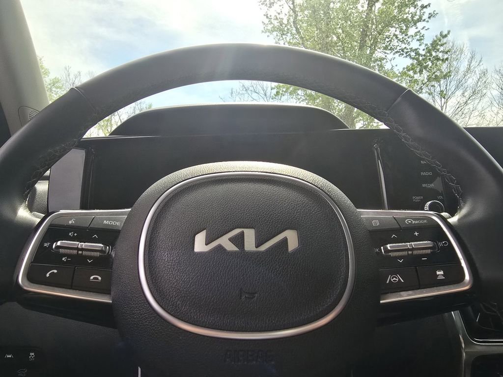 Used 2023 Kia Sorento SX AWD/4WD image 28