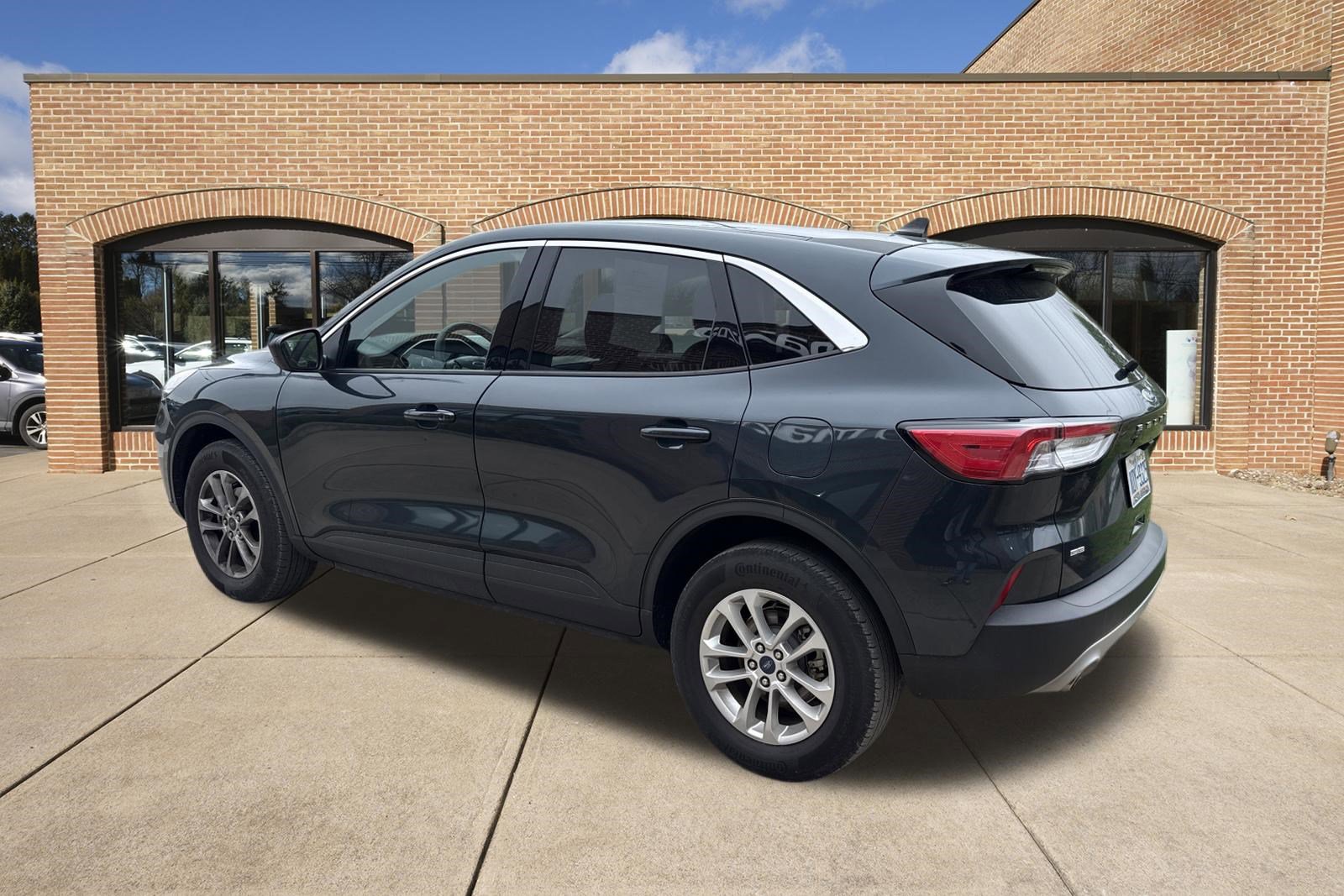 Used 2022 Ford Escape SE AWD/4WD image 5