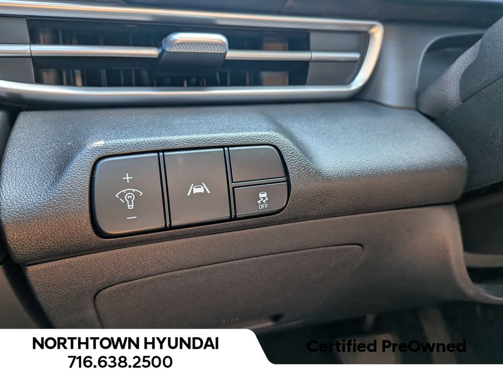 Used 2023 Hyundai Elantra SEL FWD image 25