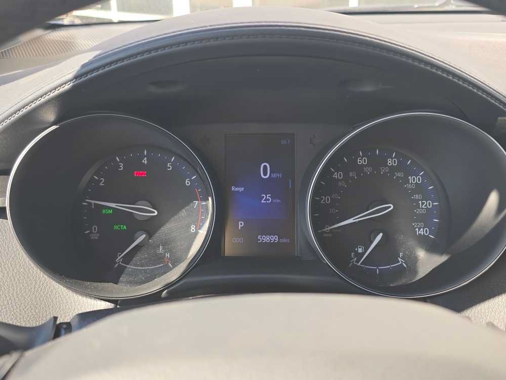 Used 2018 Toyota C-HR XLE FWD image 7