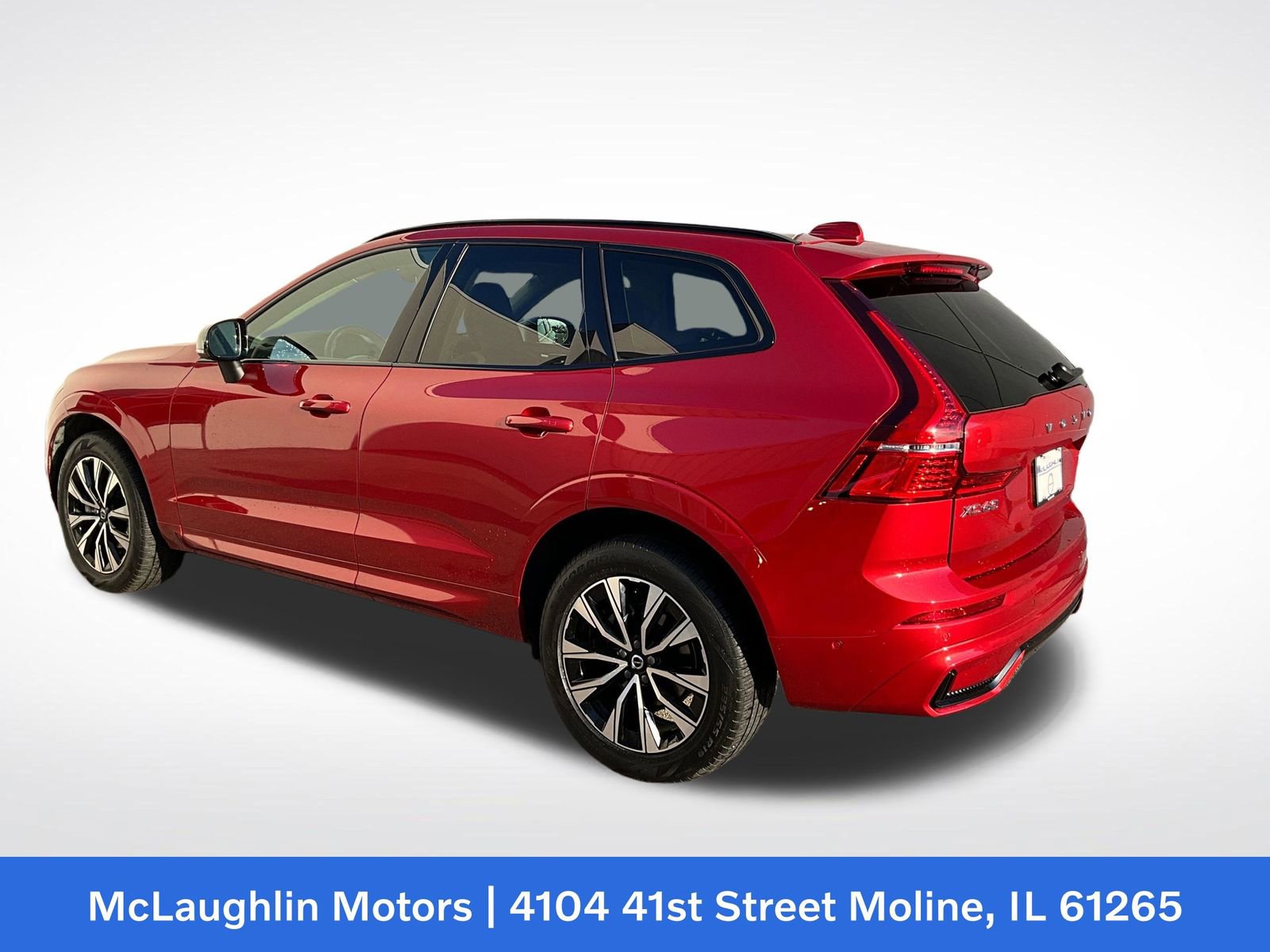 Certified 2023 Volvo XC60 B5 Plus AWD/4WD image 13