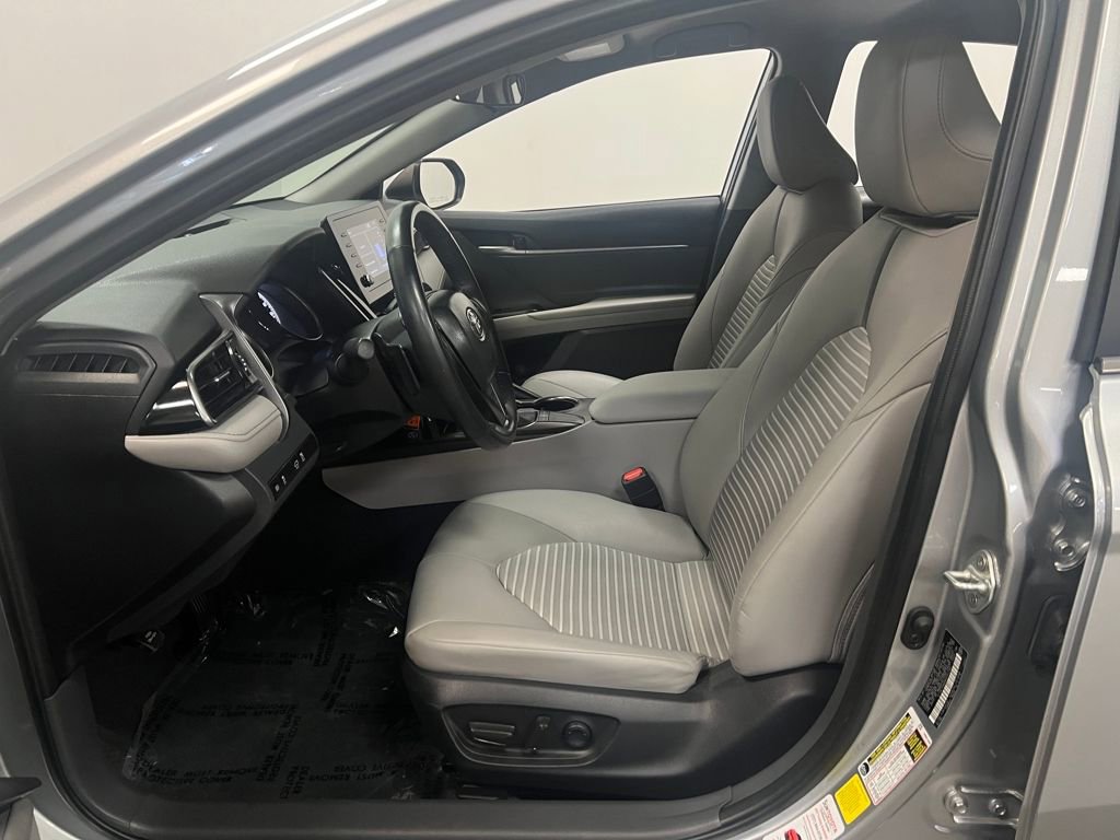 Used 2024 Toyota Camry SE FWD image 12