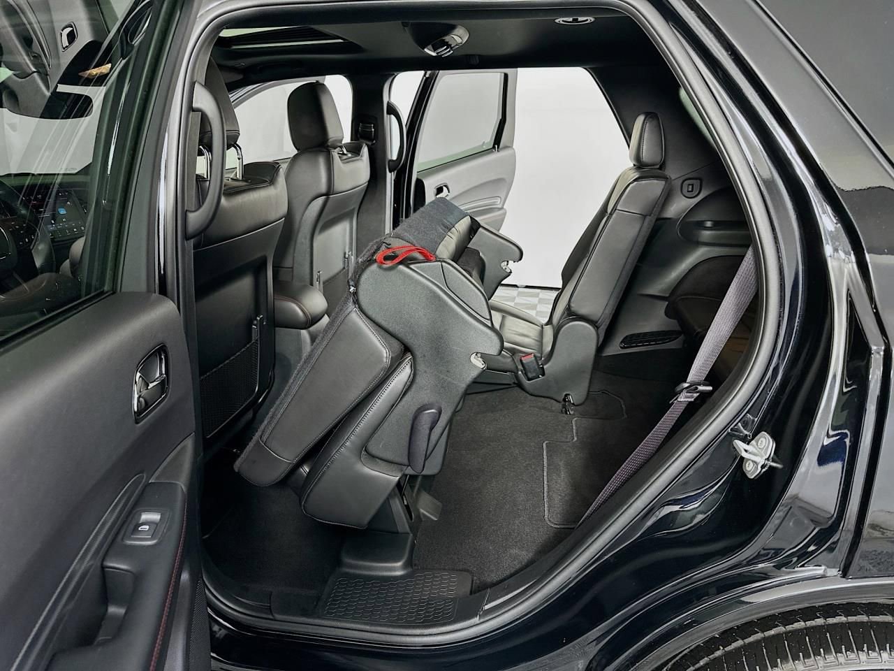 Used 2025 Dodge Durango GT image 34