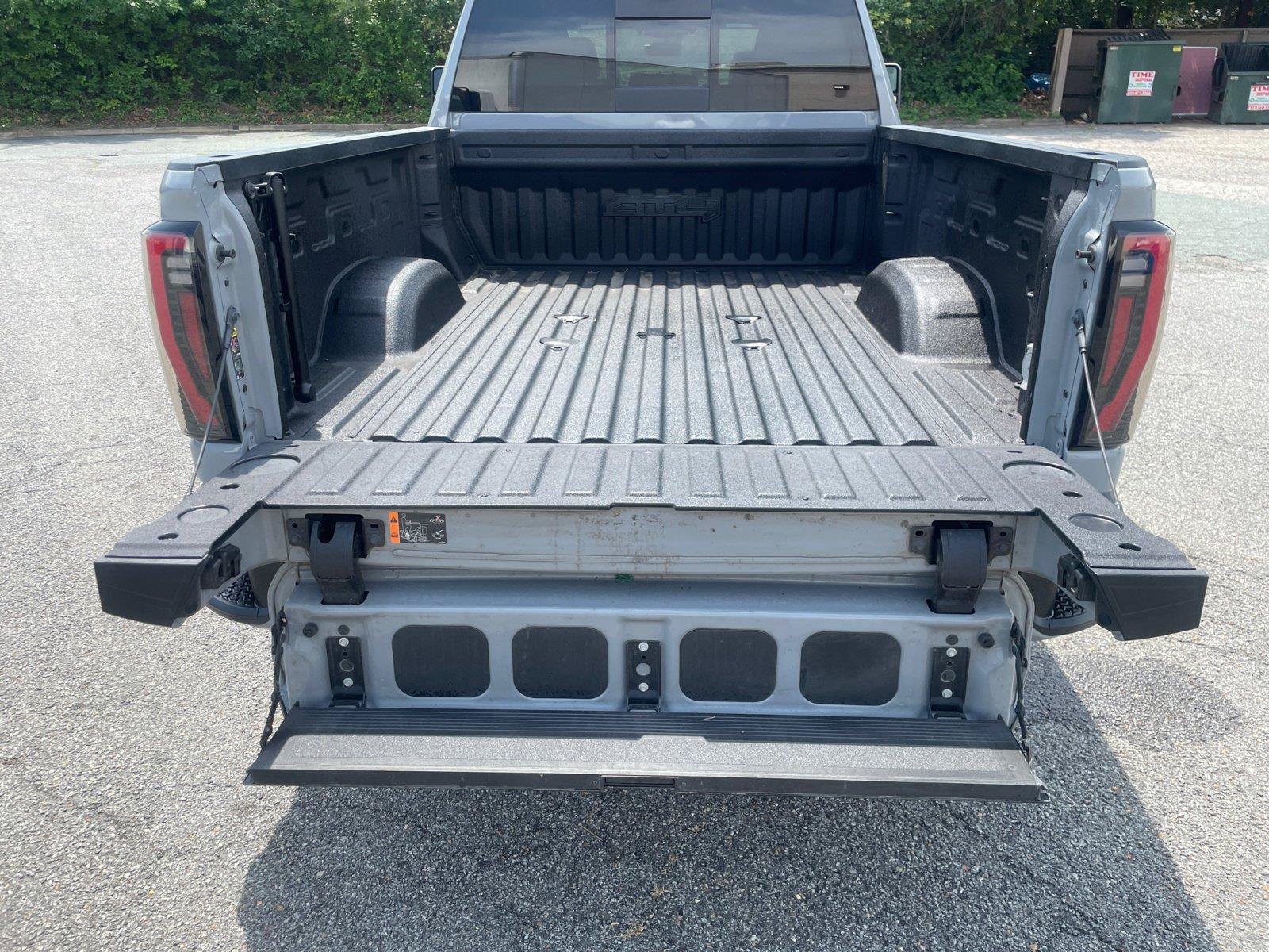 Used 2024 GMC Sierra 2500 AT4 w/ AT4 Premium Plus Package AWD/4WD image 16