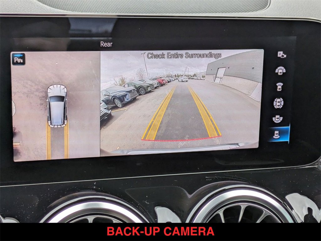 Used 2022 Mercedes-Benz GLB 250 4MATIC image 7