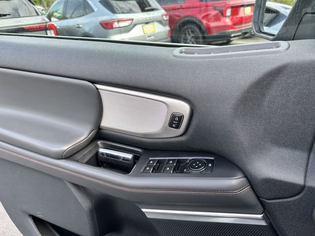 Certified 2025 Ford Expedition Active AWD/4WD image 29