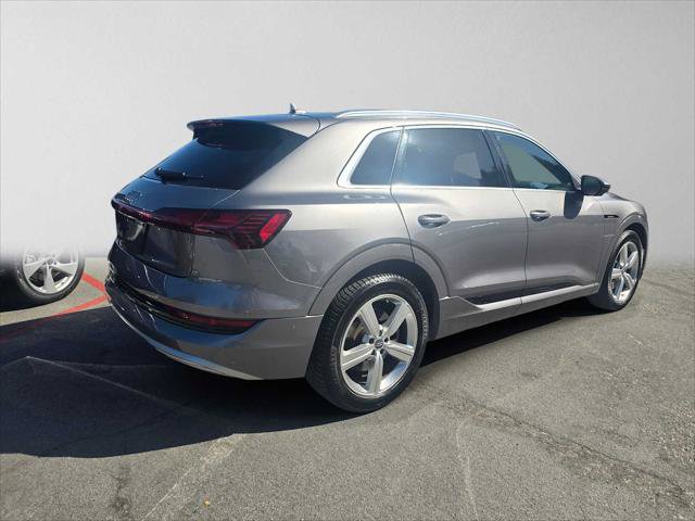 Used 2019 Audi e-tron Premium Plus AWD/4WD image 3