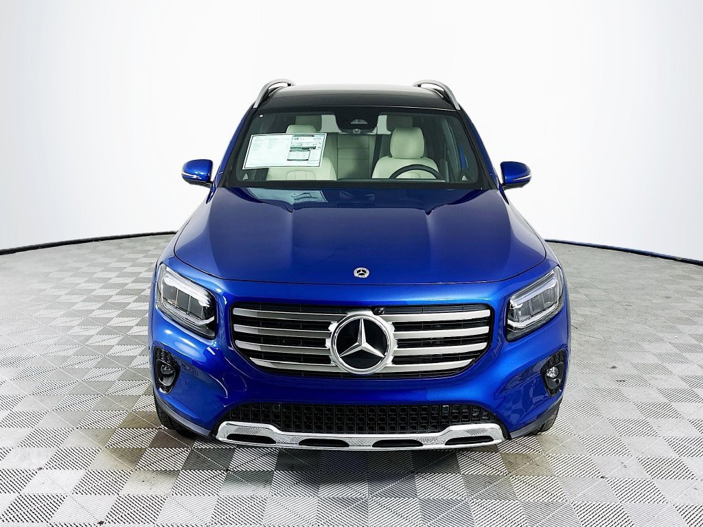 Used 2026 Mercedes-Benz GLB 250 image 2