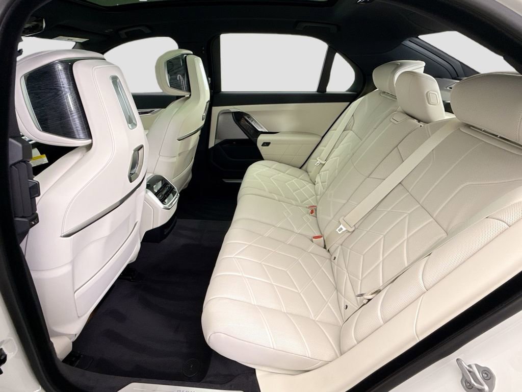 New 2026 BMW i7 xDrive60 RWD image 20