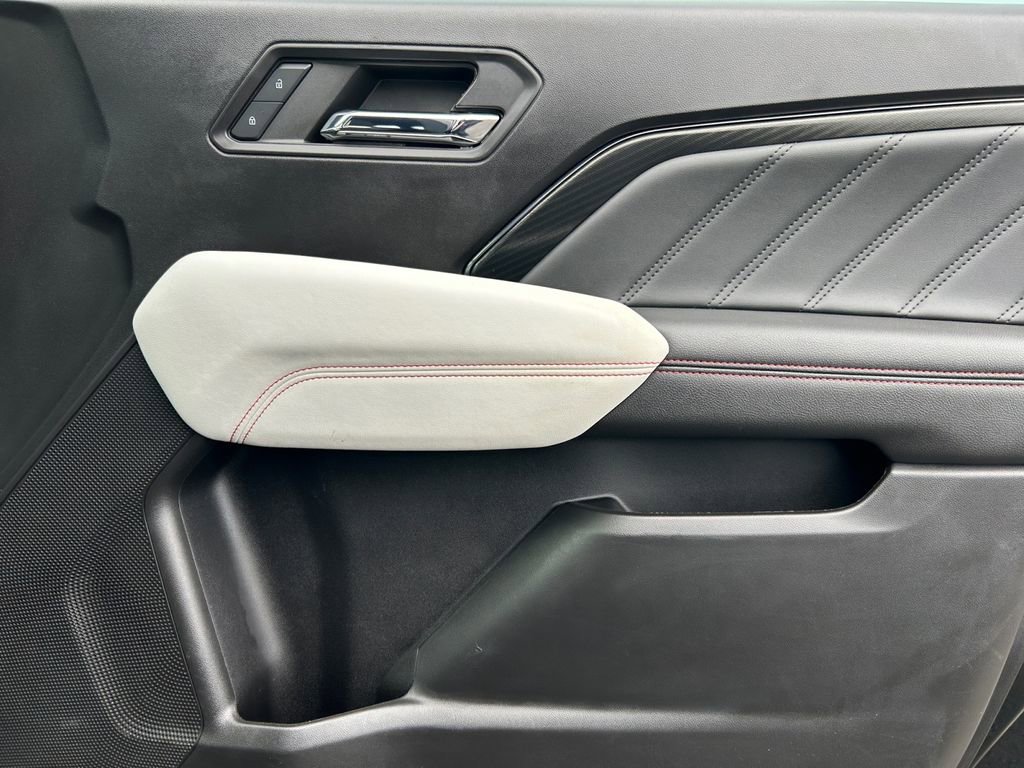 Used 2023 GMC Canyon AT4X w/ Edition 1 image 25