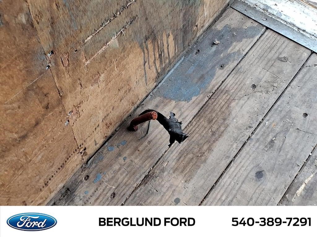 Used 2019 Ford F550 2WD Regular Cab Super Duty image 16