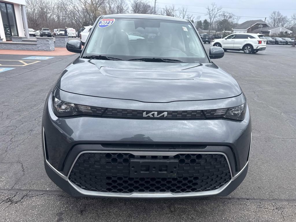 Used 2023 Kia Soul LX image 10