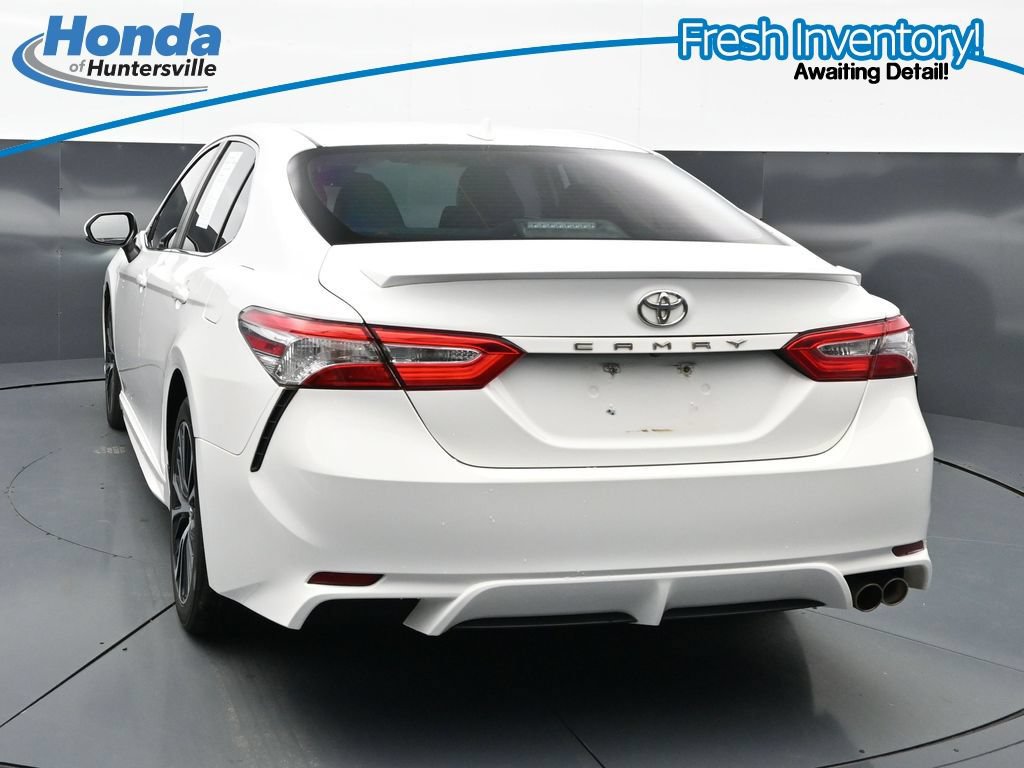 Used 2020 Toyota Camry SE FWD image 8