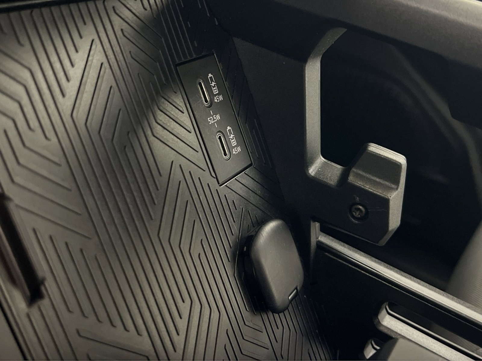 Used 2024 Toyota Tacoma SR5 image 32