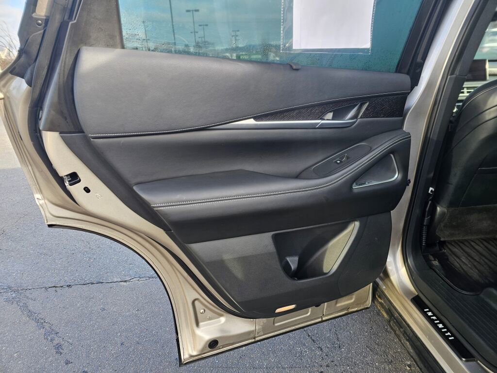 Used 2023 INFINITI QX60 Sensory w/ Vision Package AWD/4WD image 20