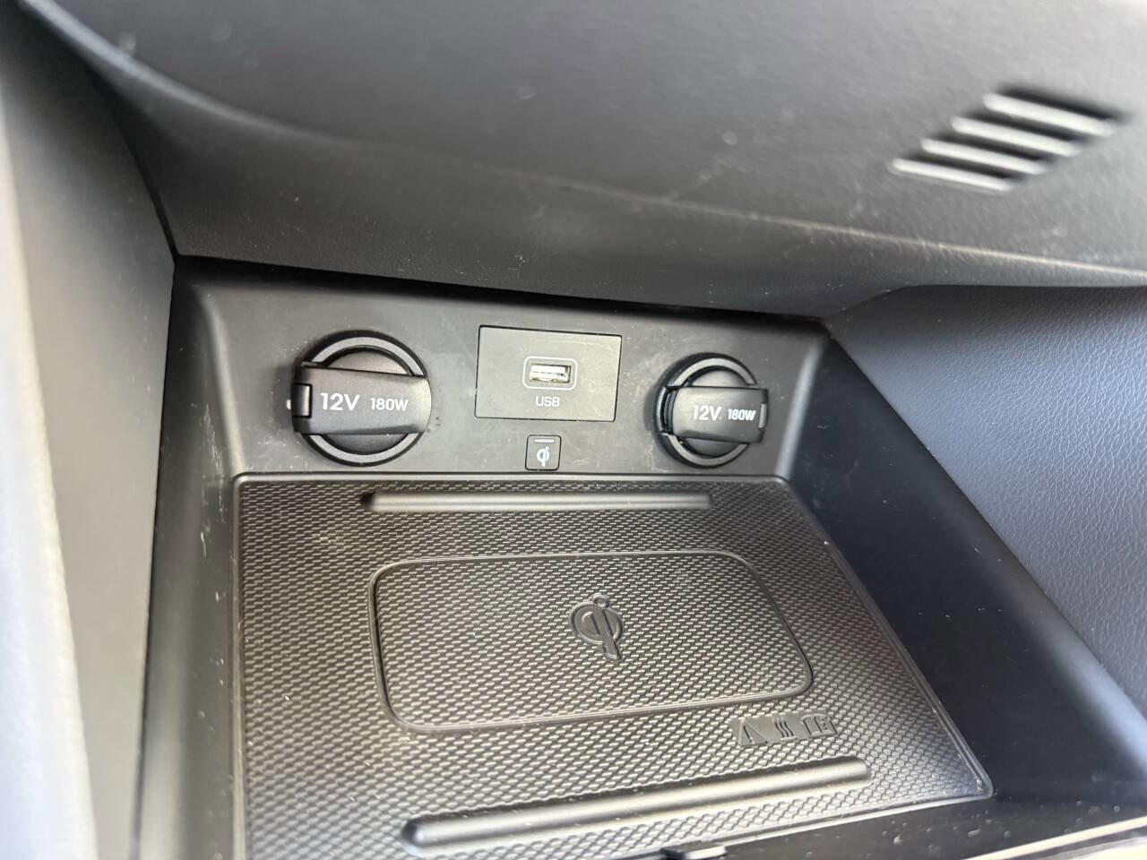 Used 2020 Hyundai Ioniq SEL image 29