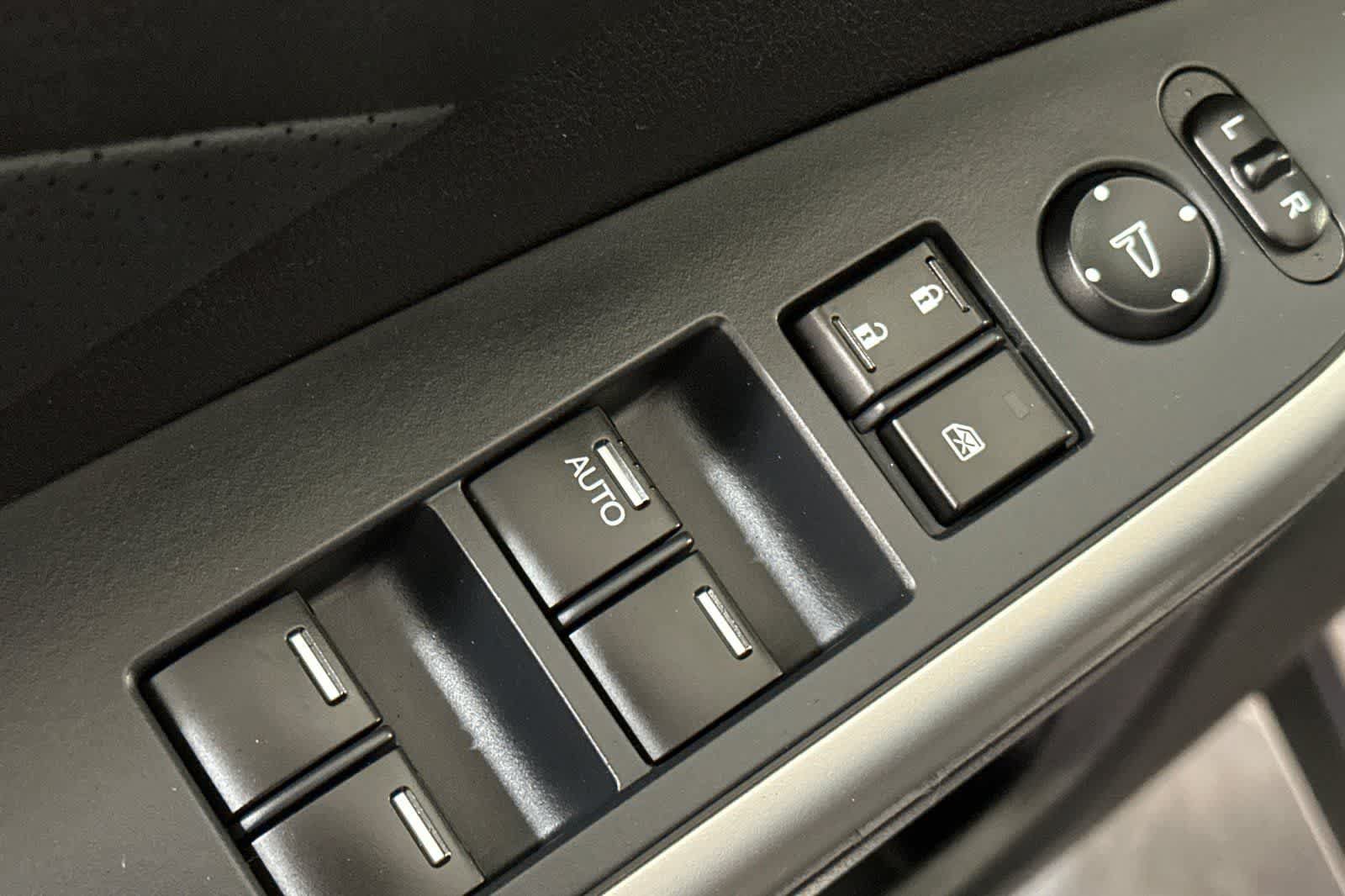 Used 2015 Honda CR-V Touring image 14