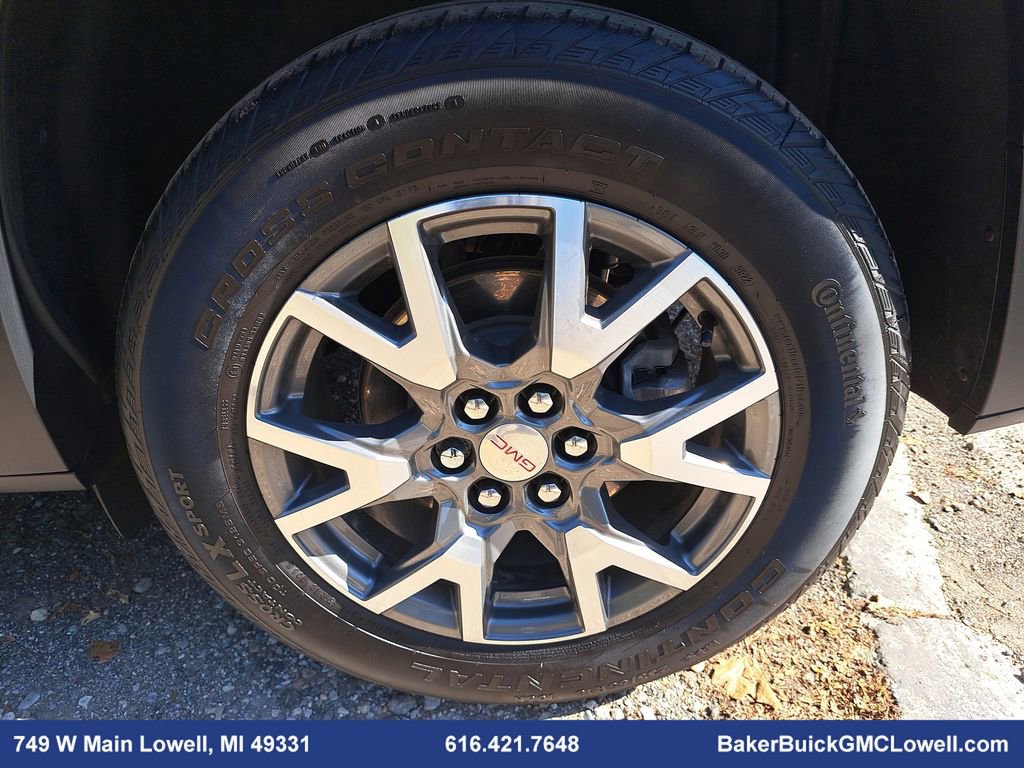 Used 2023 GMC Acadia SLE w/ Driver Convenience Package image 35