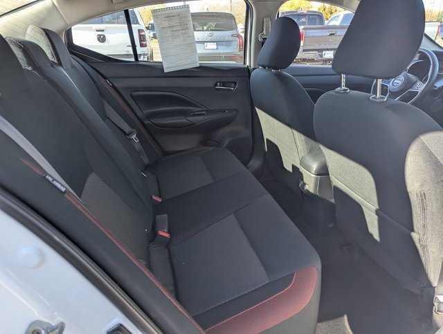 Used 2025 Nissan Versa SR image 29