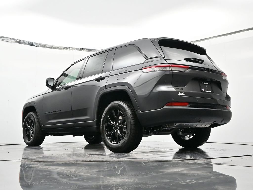 New 2025 Jeep Grand Cherokee Altitude image 44