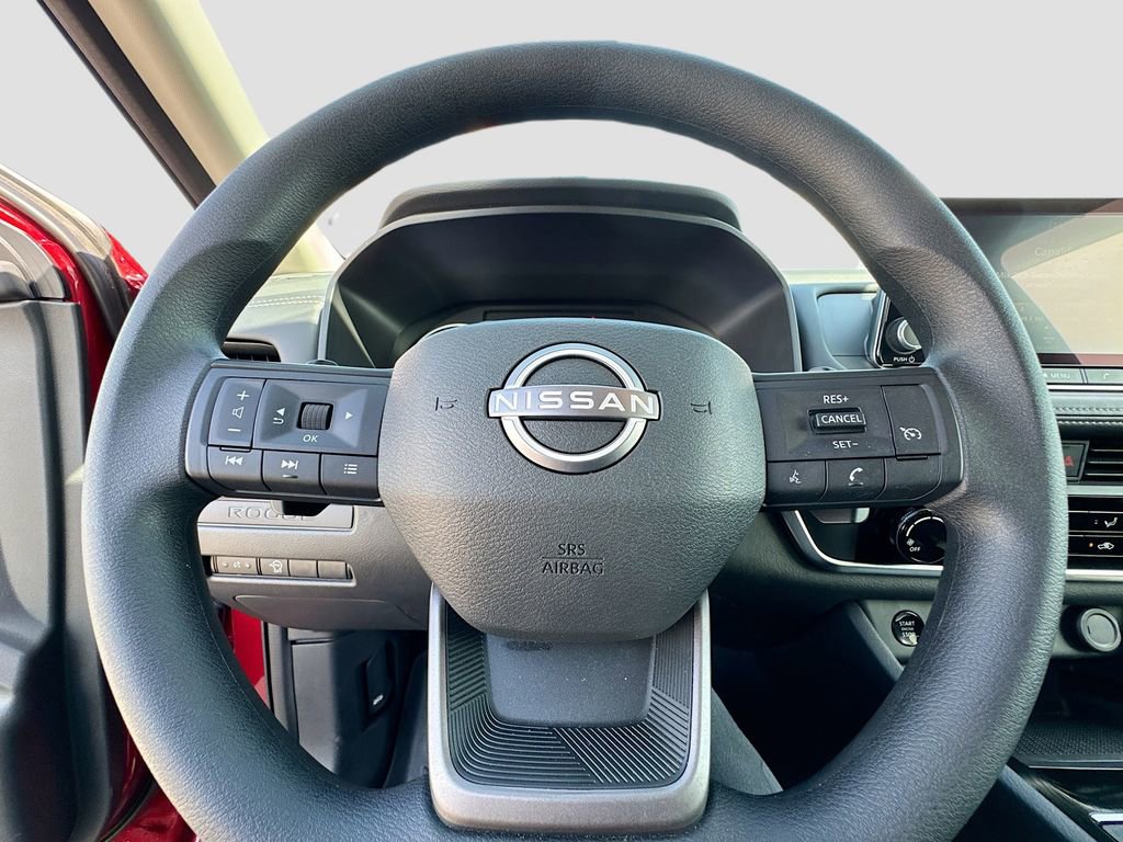 Used 2025 Nissan Rogue S image 21