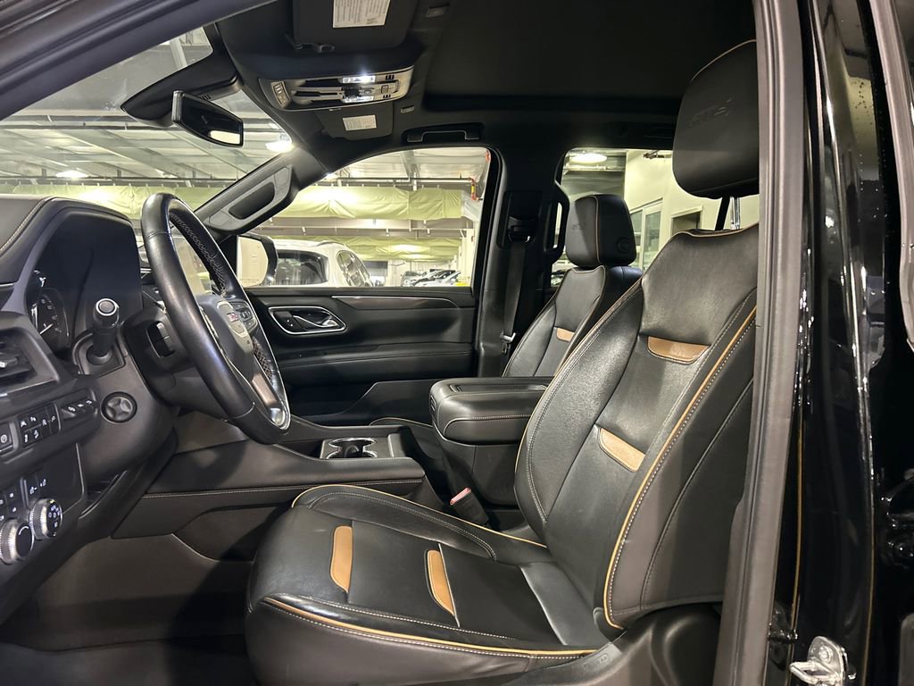 Used 2021 GMC Yukon AT4 w/ Technology Package image 10