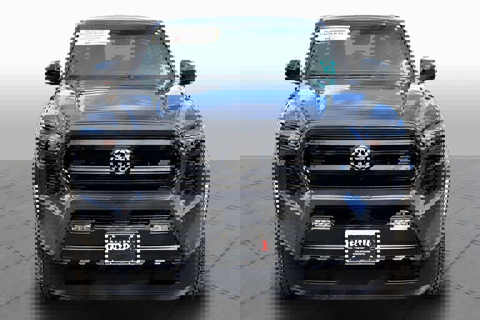 Certified 2025 Toyota Tacoma SR5 image 4