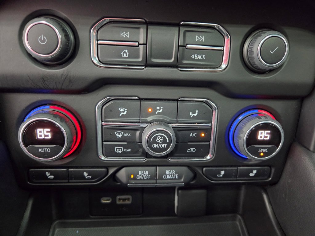 Used 2021 Chevrolet Suburban Z71 AWD/4WD image 41