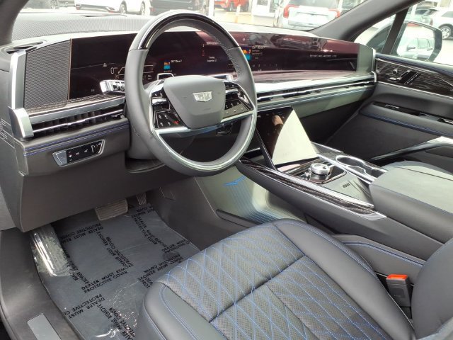 Certified 2026 Cadillac Escalade IQ Sport 1 w/ LPO, Floor Liner Package AWD/4WD image 3