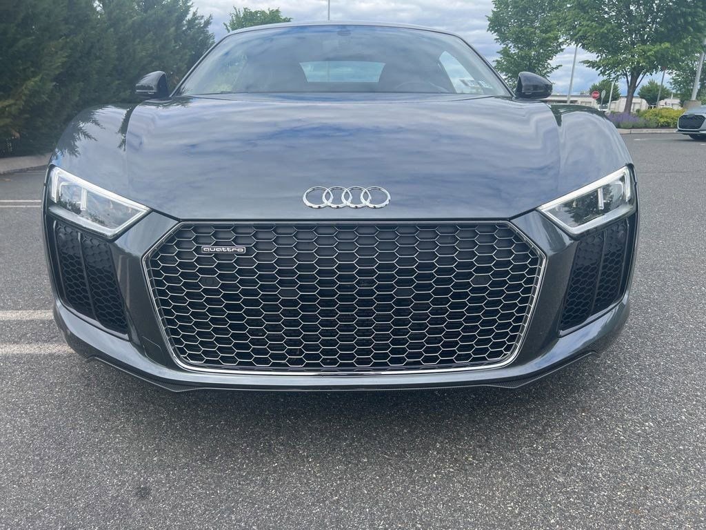 Used 2017 Audi R8 V10 plus AWD/4WD image 2