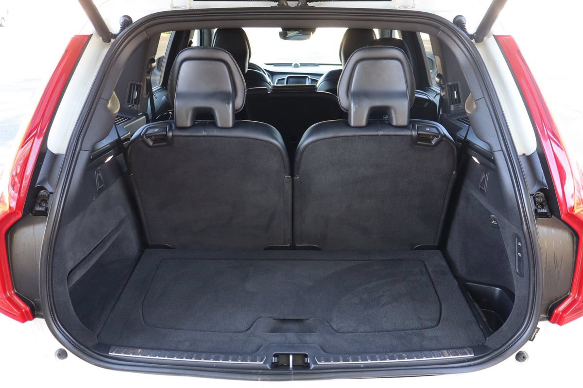 Used 2019 Volvo XC90 T6 R-Design w/ Advanced Package AWD/4WD image 14
