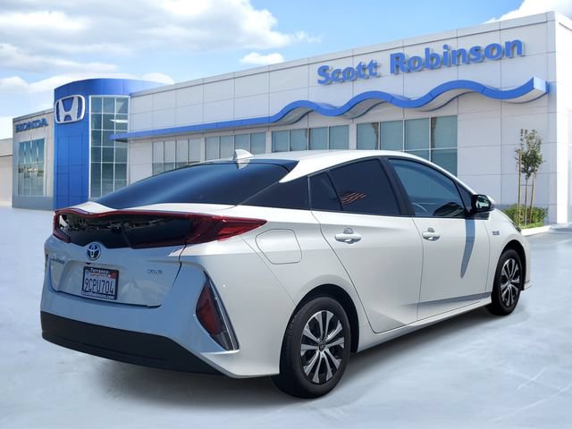 Used 2022 Toyota Prius Prime XLE FWD image 4