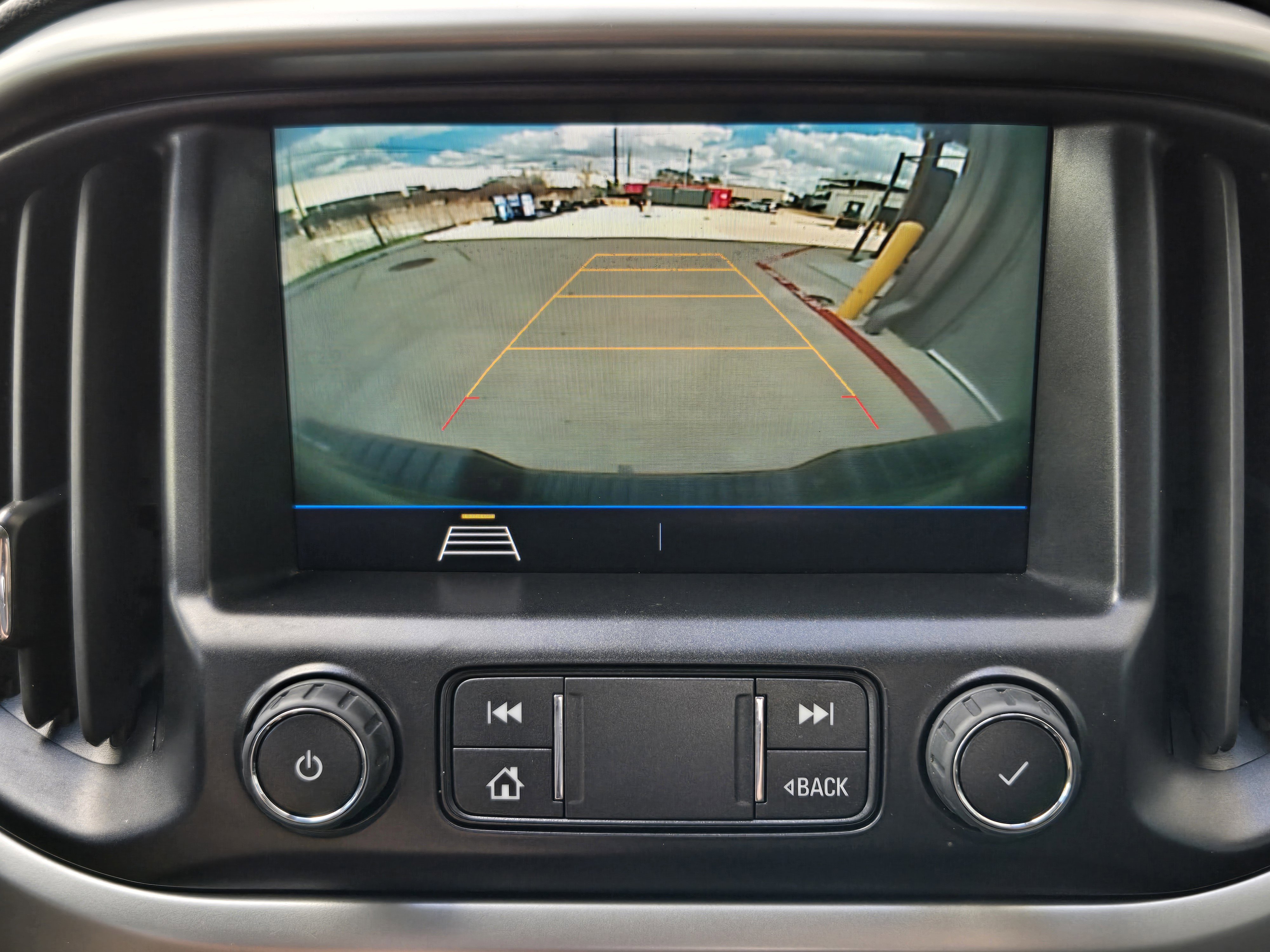 Used 2022 Chevrolet Colorado LT w/ Luxury Package image 13