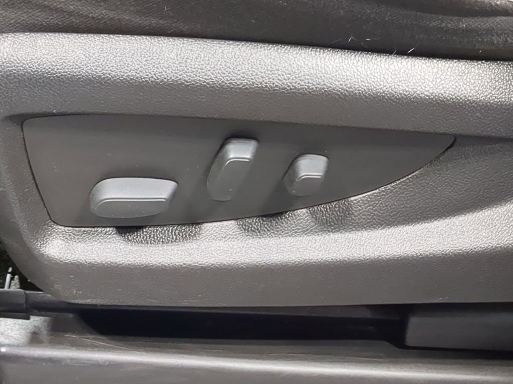 Used 2017 GMC Sierra 1500 SLE w/ SLE Value Package image 21