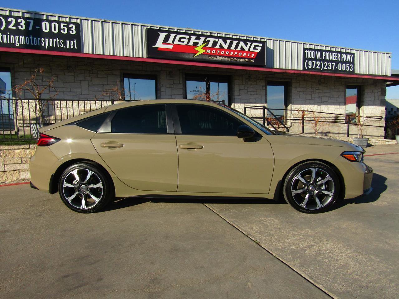 Used 2025 Honda Civic Sport Touring image 5
