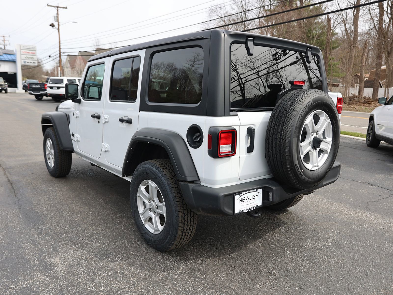 Used 2022 Jeep Wrangler Unlimited Sport image 5