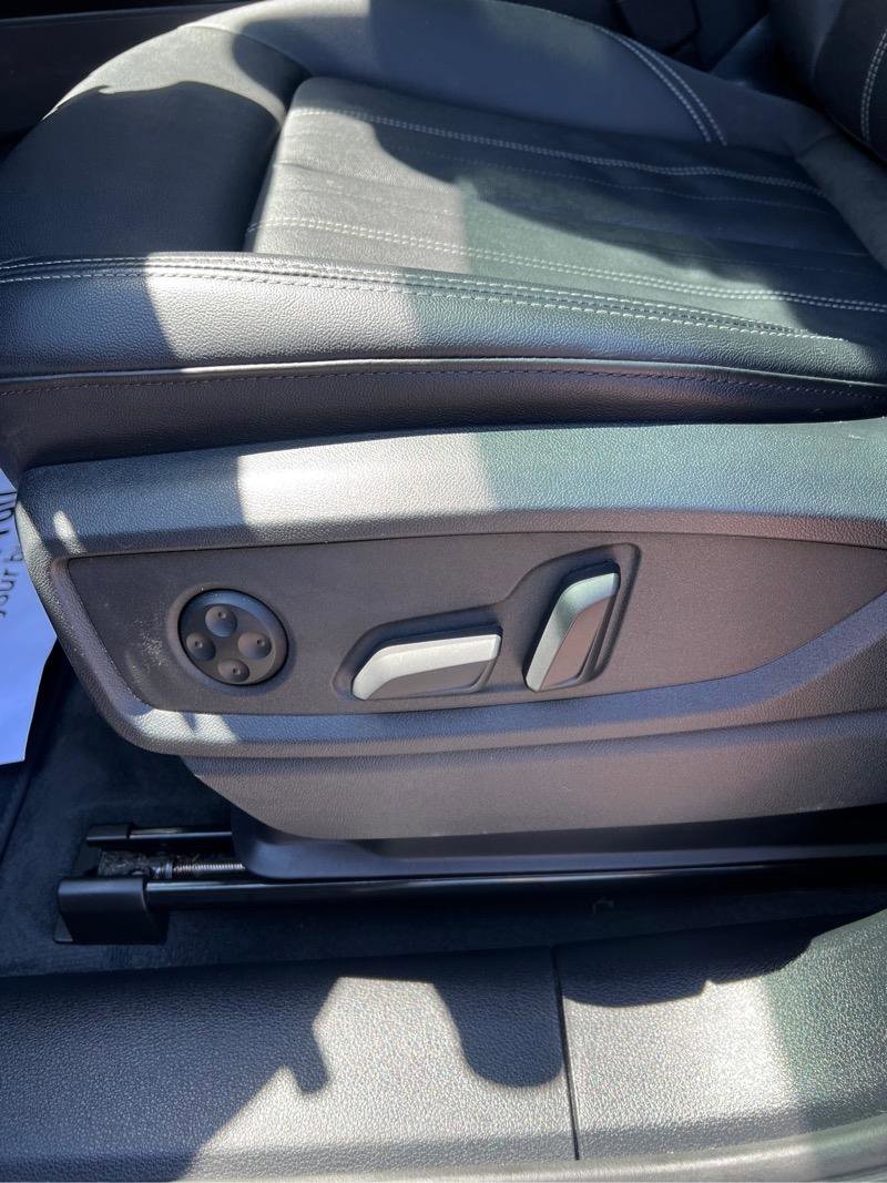 Used 2022 Audi Q5 2.0T Premium w/ Convenience Package image 21