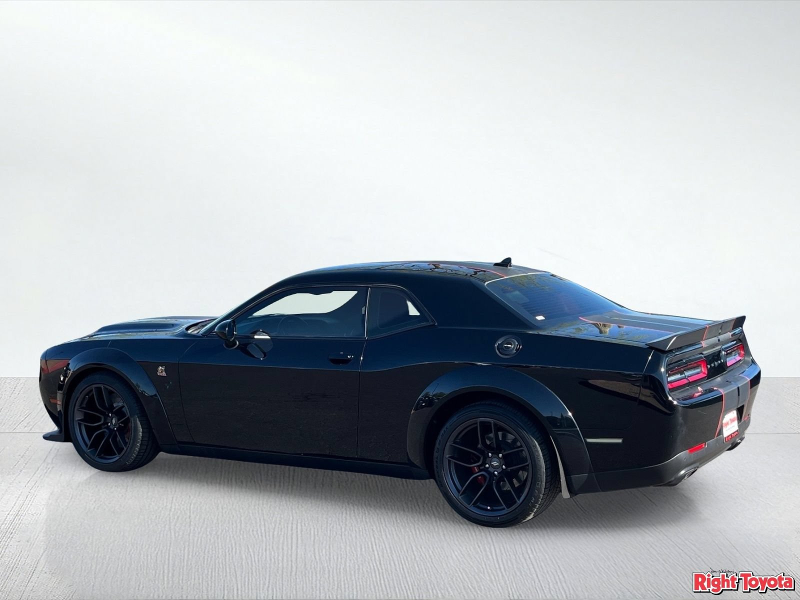 Used 2019 Dodge Challenger R/T Scat Pack RWD image 4