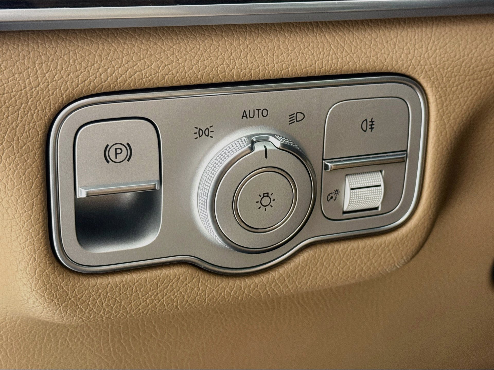 Certified 2026 Mercedes-Benz GLE 350 4MATIC image 11