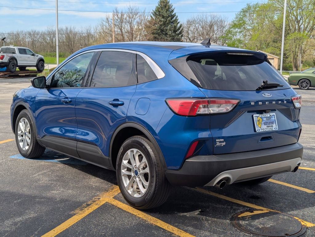 Used 2022 Ford Escape SE FWD image 5