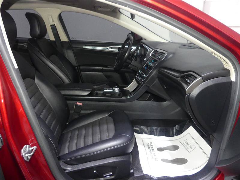 Used 2017 Ford Fusion SE w/ Equipment Group 201A FWD image 21