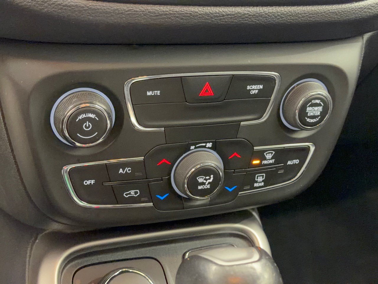 Used 2017 Jeep Compass Latitude w/ Popular Equipment Group AWD/4WD image 22