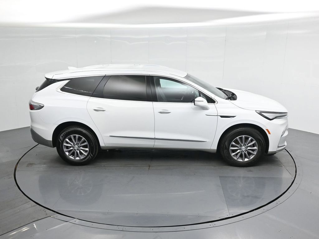 Used 2022 Buick Enclave Essence image 41