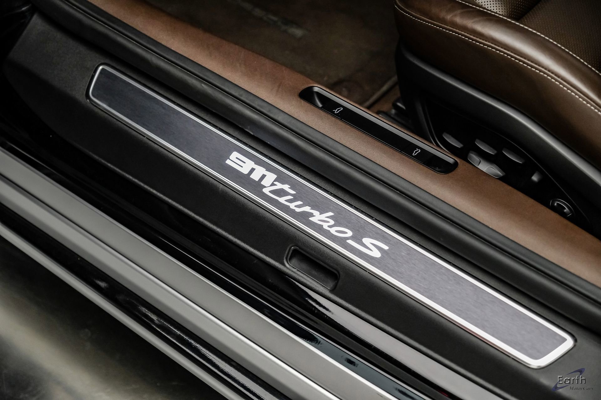 Used 2021 Porsche 911 Turbo S image 44