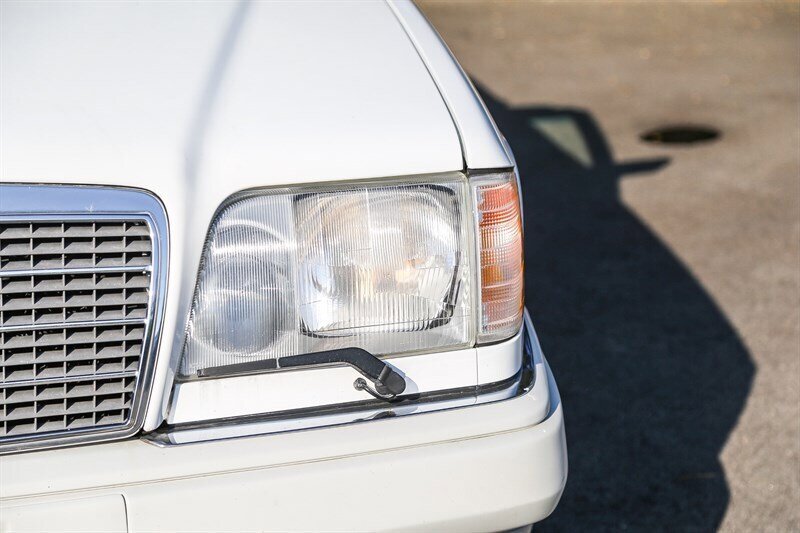 Used 1995 Mercedes-Benz E 320 Convertible image 19
