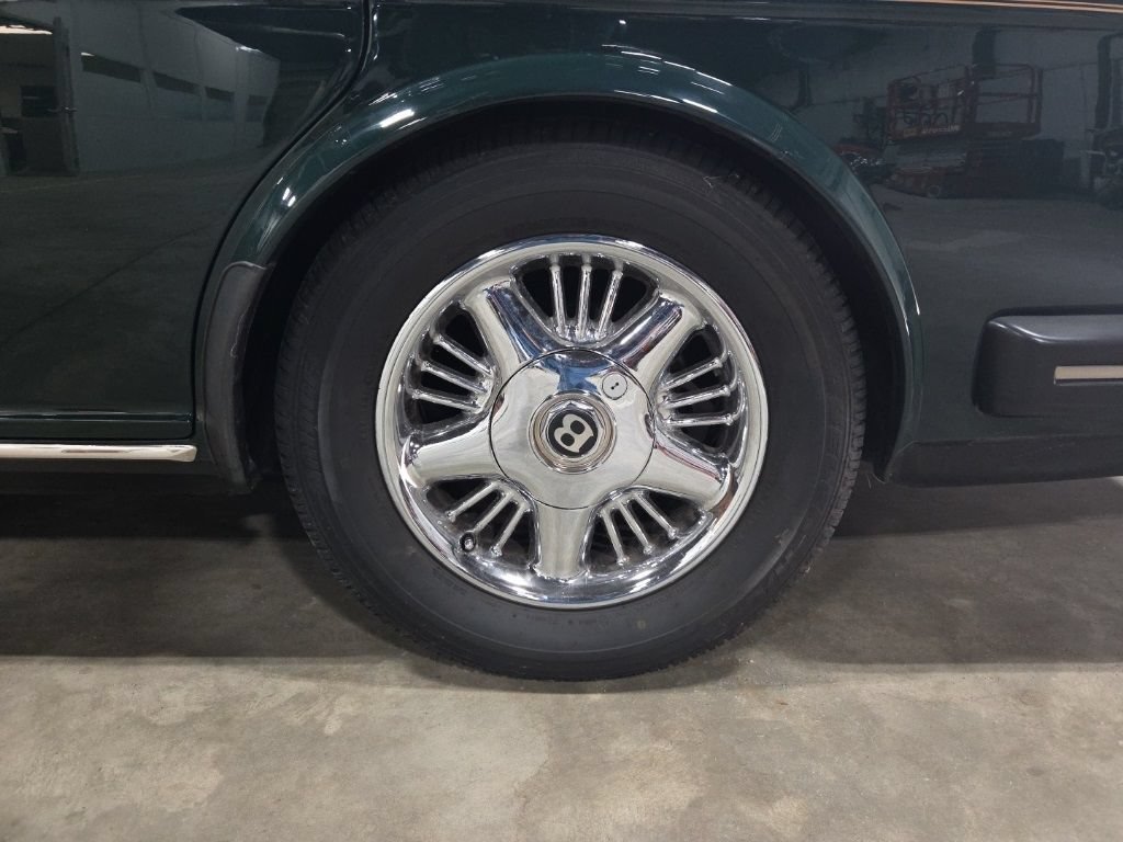 Used 1994 Bentley Brooklands RWD image 18